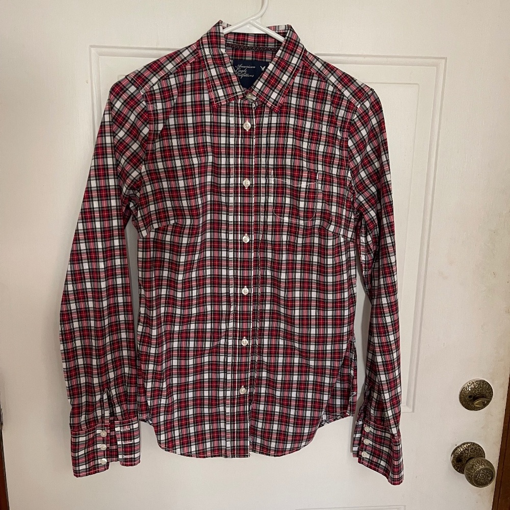 American Eagle Outfitters  Red Plaid  Shirt Button Down Women’s Size  6